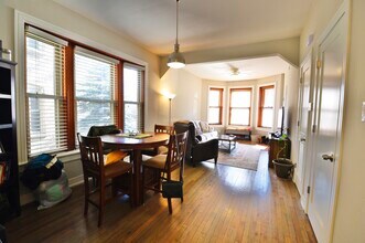 2336 W Iowa St in Chicago, IL - Building Photo - Building Photo