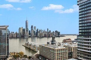 1 2nd St in Jersey City, NJ - Building Photo