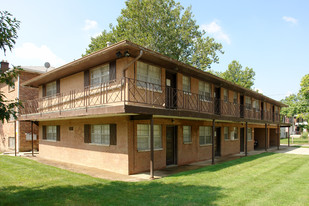 1981 Summit St Apartments