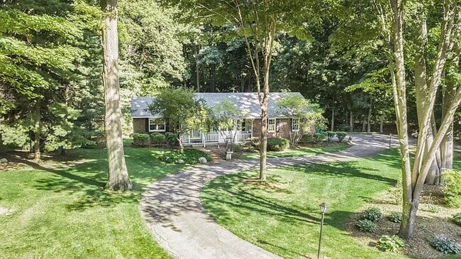 property at 995 Windrow St SE