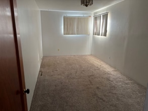 38 10th Ave SE in Cut Bank, MT - Building Photo - Building Photo