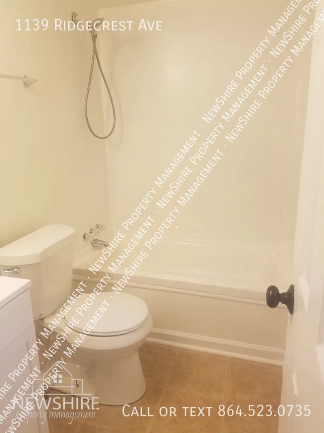 property at 1139 Ridgecrest Ave