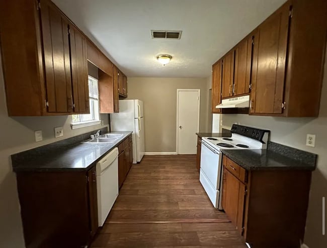 1409 Shallow Brook, Unit C in Tallahassee, FL - Building Photo - Building Photo