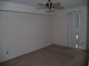 4647 Wild Indigo St in Houston, TX - Building Photo - Building Photo