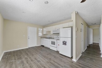 1340 W 35th St in West Palm Beach, FL - Building Photo - Building Photo