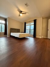 8299 Cambridge St in Houston, TX - Building Photo - Building Photo