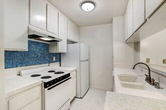 230 Pacific St in Santa Monica, CA - Building Photo - Building Photo