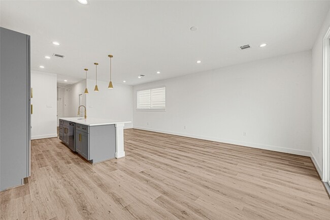 property at 4606 Crown Grove Ln