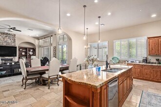 9884 E Davenport Dr in Scottsdale, AZ - Building Photo - Building Photo