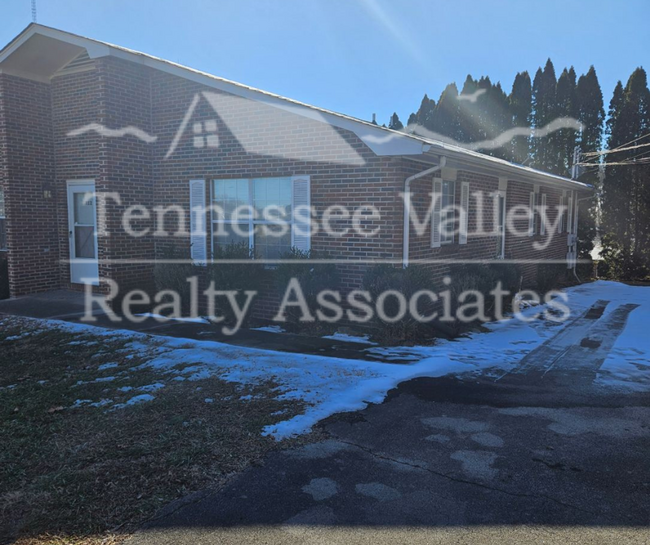 2810 Avery Cir in Lenoir City, TN - Building Photo - Building Photo