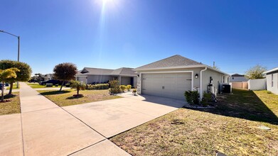 458 Pentas Ln in Haines City, FL - Building Photo - Building Photo