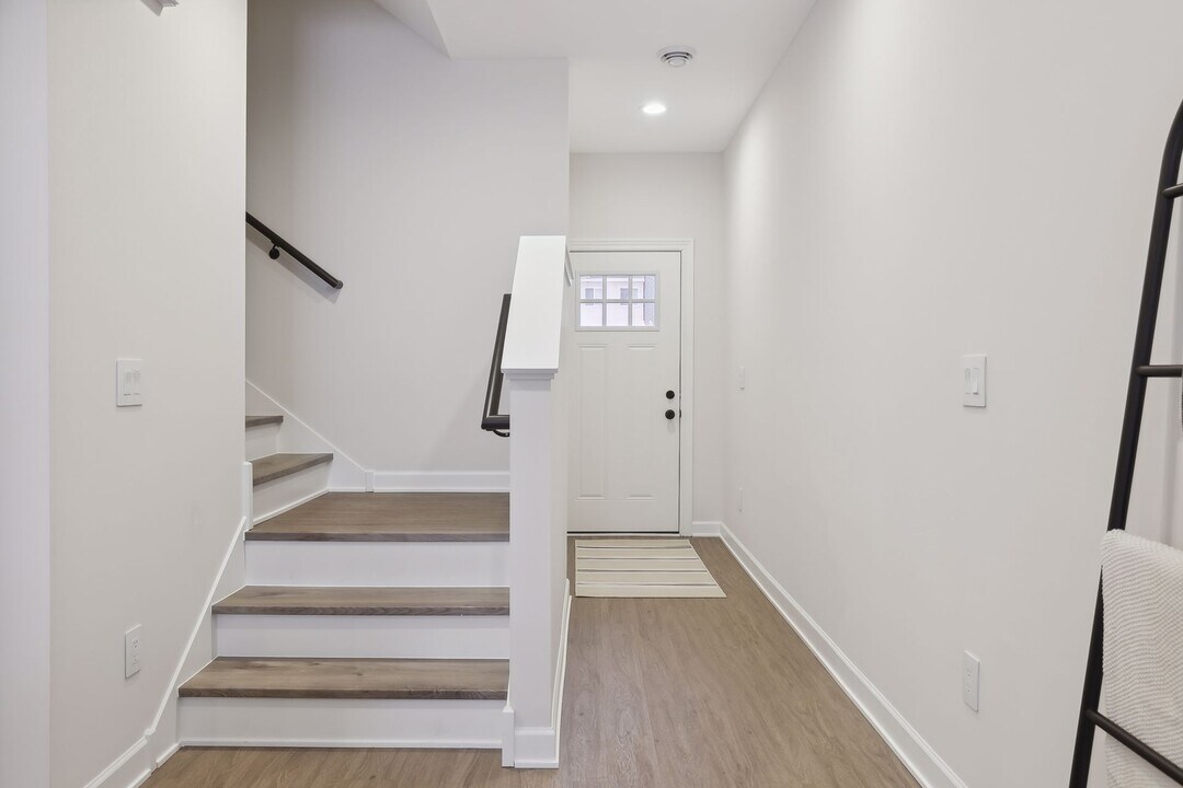 600 Franklin St in Roberts, WI - Foto de edificio