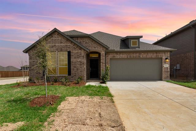 2601 Glasgow Wy in Denton, TX - Building Photo