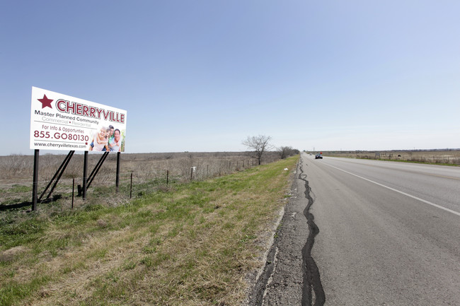 Senior Living 3 in Lockhart, TX - Building Photo - Building Photo