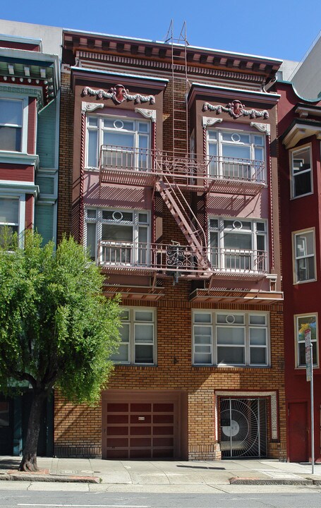 1050 Pine St in San Francisco, CA - Building Photo