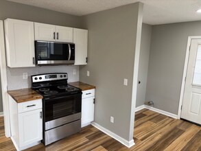 2158 Highland Lick Rd, Unit 2158 Highland Lick Rd in Russellville, KY - Building Photo - Building Photo