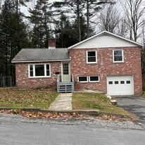 15 Acer Heights Rd in Claremont, NH - Building Photo