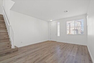 10405 Nutt Creek Ave in Las Vegas, NV - Building Photo - Building Photo