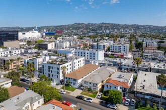 Blackburn Apartments in Los Angeles, CA - Foto de edificio - Building Photo