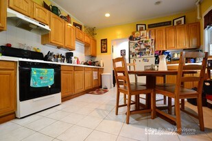 19 Lothrop St, Unit 1 in Boston, MA - Building Photo