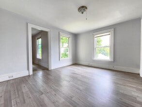 72 Pier St in Bangor, ME - Building Photo - Building Photo