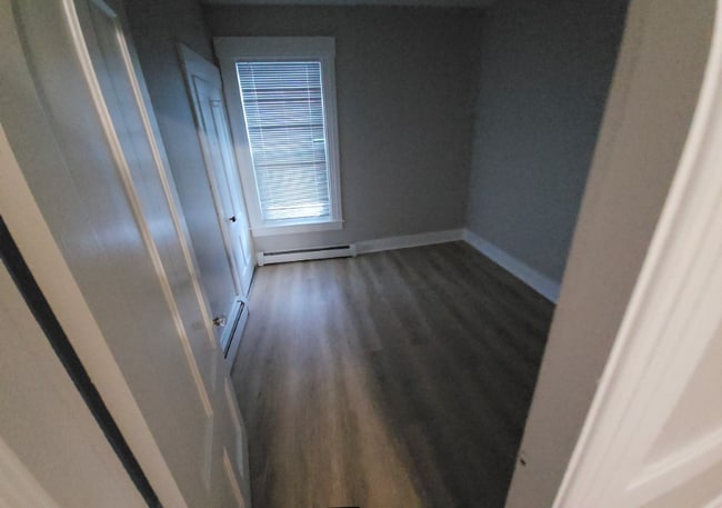 258 Notre Dame Ave, Unit 1 in Manchester, NH - Foto de edificio - Building Photo