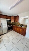 7045 NW 173rd Dr in Hialeah, FL - Building Photo