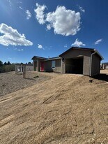 20956 E Coyote Ln in Mayer, AZ - Building Photo