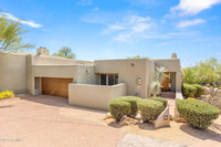 10044 Graythorn Dr in Scottsdale, AZ - Foto de edificio - Building Photo