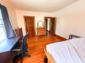 207 Kelvin Pl in Ithaca, NY - Building Photo - Building Photo