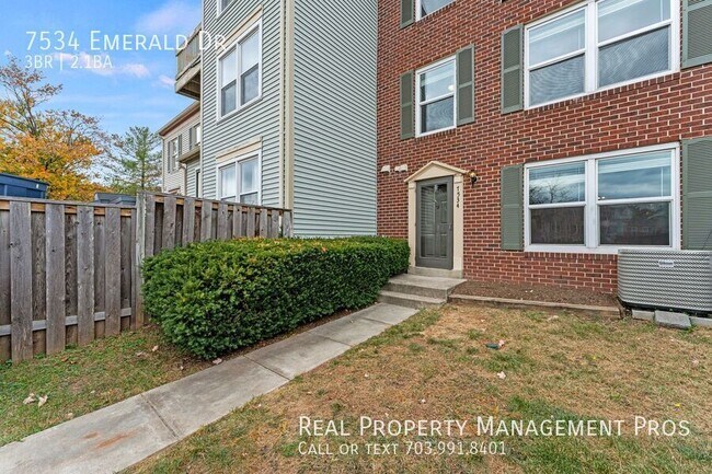 7534 Emerald Dr in Manassas, VA - Building Photo - Building Photo