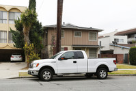 216 N Cedar St in Glendale, CA - Building Photo - Building Photo