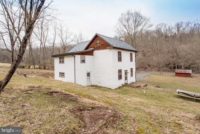 120 Tabor Rd in Ottsville, PA - Building Photo - Building Photo