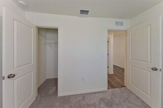 1812 NW 24th Terrace in Cape Coral, FL - Building Photo - Building Photo