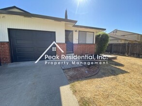 1120 Morton Ct in Sacramento, CA - Building Photo - Building Photo