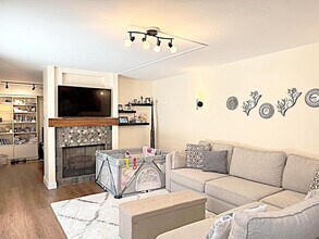 212 2nd Ln in Palm Beach Gardens, FL - Building Photo - Building Photo