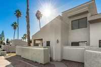 850 S River Dr in Tempe, AZ - Building Photo - Building Photo