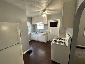 4754 State Rd in Cleveland, OH - Building Photo - Building Photo