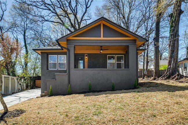 936 Byron Dr SW in Atlanta, GA - Building Photo - Building Photo