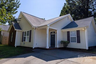 2513 Hemby Woods Dr in Charlotte, NC - Building Photo - Building Photo