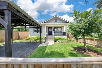 1102 Bingham St in Houston, TX - Building Photo - Building Photo