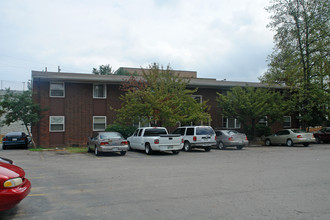 Continental Apartments in Nashville, TN - Building Photo - Building Photo