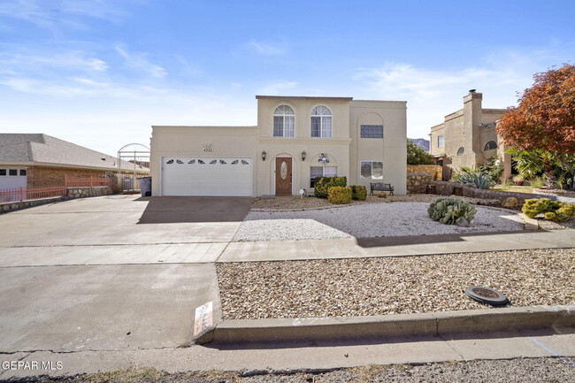 4332 Loma De Brisas Dr in El Paso, TX - Building Photo - Building Photo