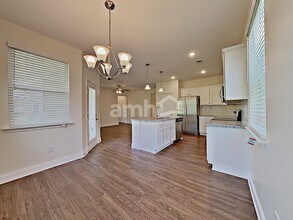 6451 Emerald Hls Wy in Wesley Chapel, FL - Foto de edificio - Building Photo