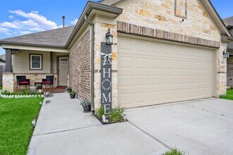 4318 Wyanngate Dr in Spring, TX - Building Photo - Building Photo