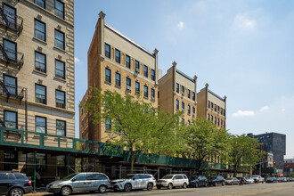 930  ST NICHOLAS AVE in New York, NY - Foto de edificio - Building Photo