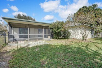 12186 Sycamore Ln in Wellington, FL - Building Photo - Building Photo