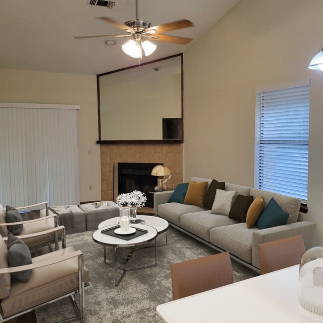 1334 Independence Dr in Orange Park, FL - Building Photo - Building Photo