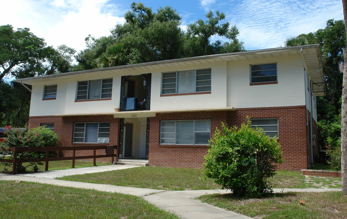 318 W Howry Ave in DeLand, FL - Building Photo