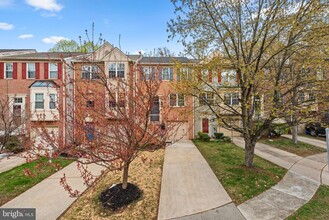 9321 Daly Ct in Laurel, MD - Foto de edificio - Building Photo